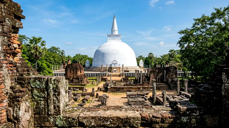 Anuradhapura vs Polonnaruwa: Which Ancient City to Visit